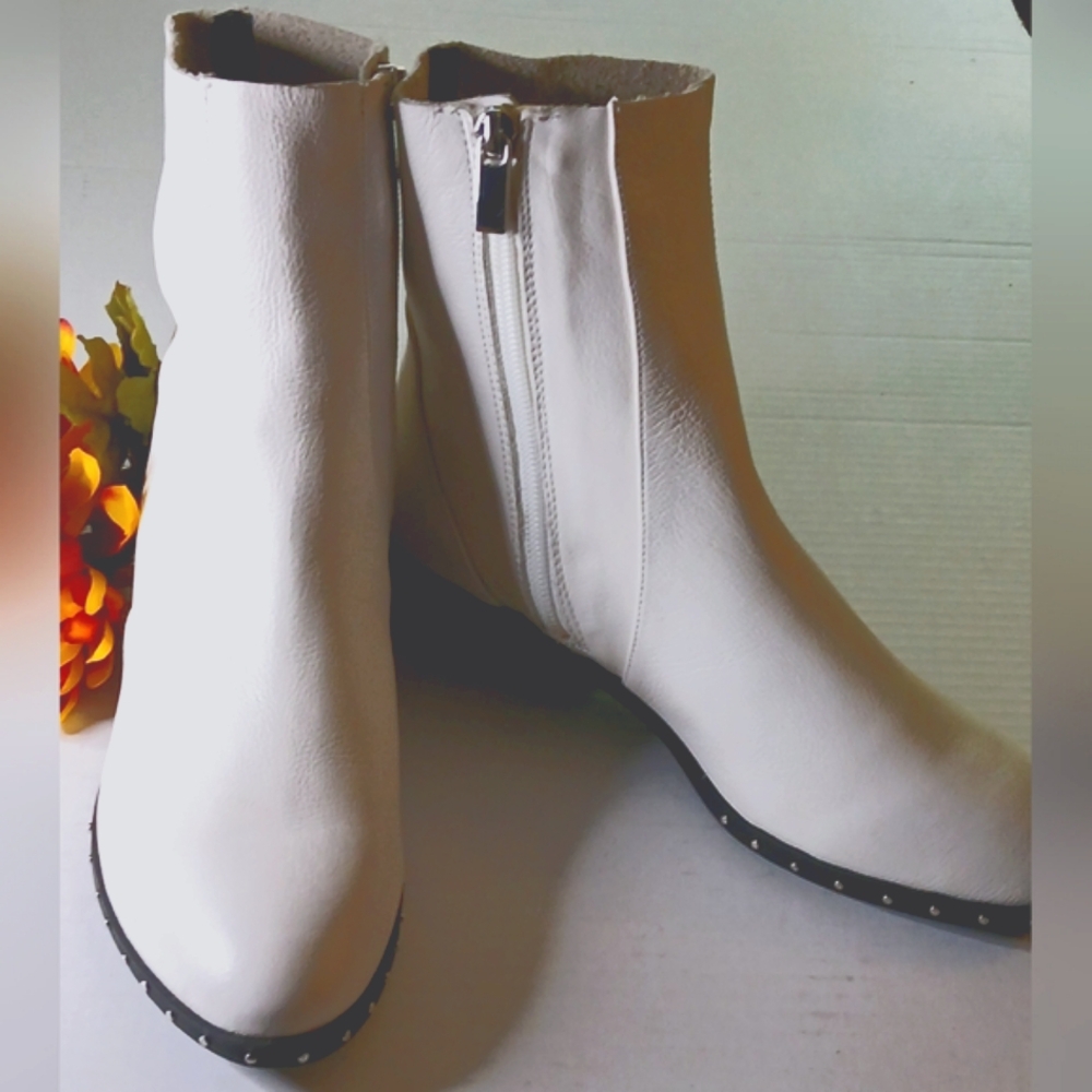 Topshop White Ankle Boots with Side Zip and Studded Sole